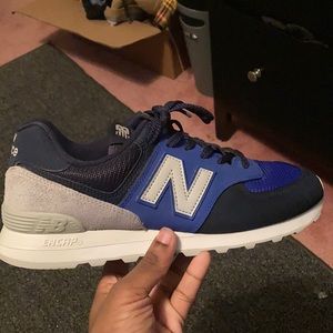 Navy New Balance 574